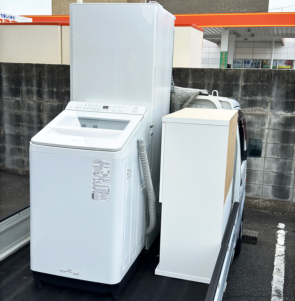 倉敷市古新田 出張買取｜三菱 MR-CX33H-W 330L 2022年製、パナソニック NA-FA8K2 8kg 2023年製
